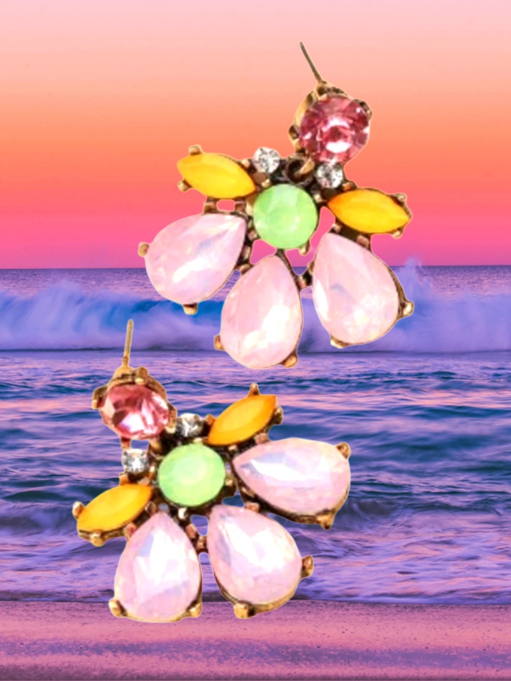 🆕Boutique Women’s Gold/multicolored gemstone Flower Fashion Stud Earrings❤️❤️❤️